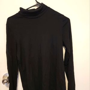 UNIQLO Black Turtleneck Longsleeve